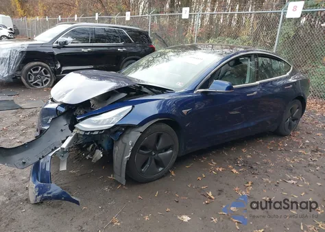 2018 Tesla Model 3 Long Range/Mid Range из США, поврежденный, VIN 5YJ3E1EA1JF102500